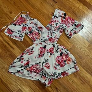 NWOT Floral  romper